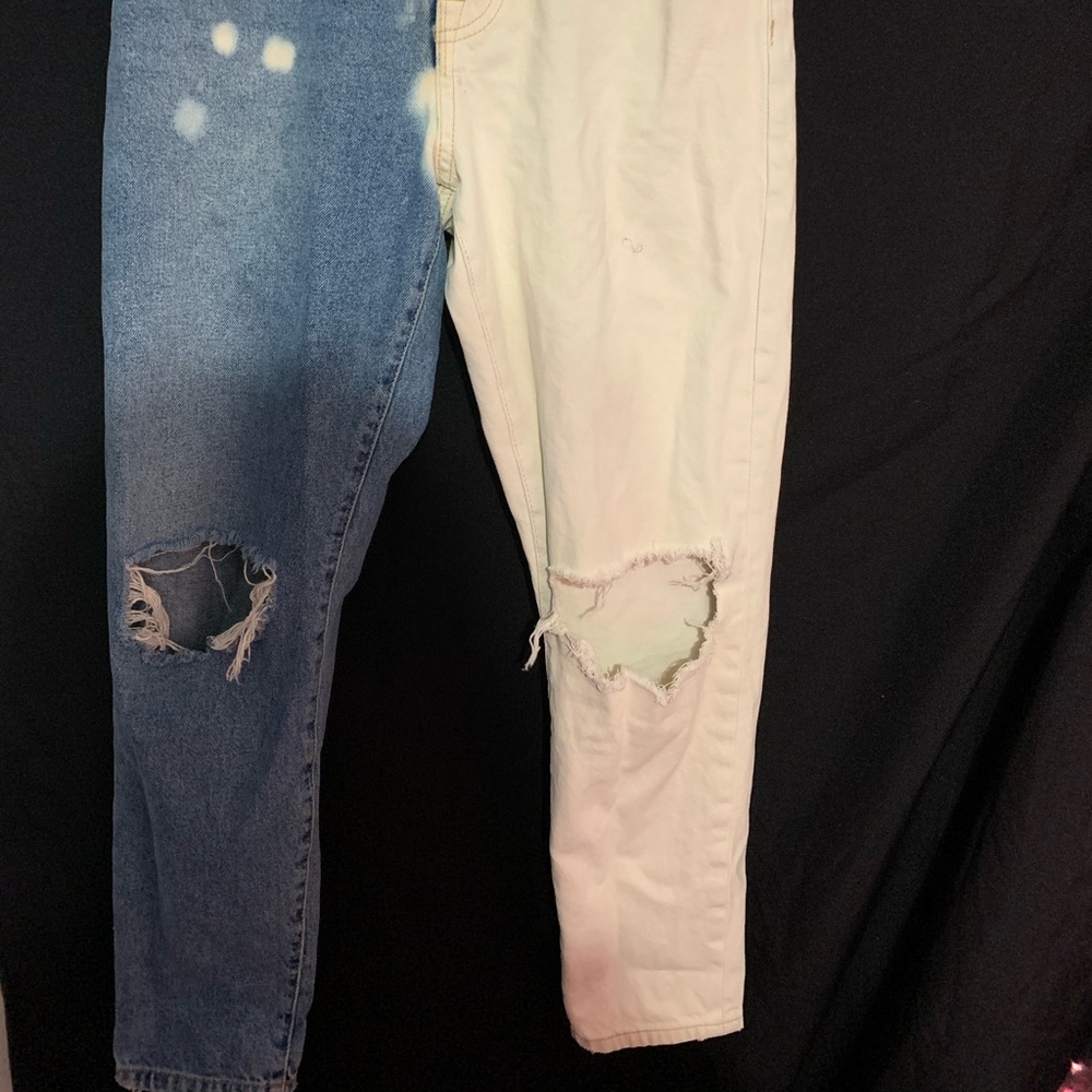 Jeans - Picture 3 of 4